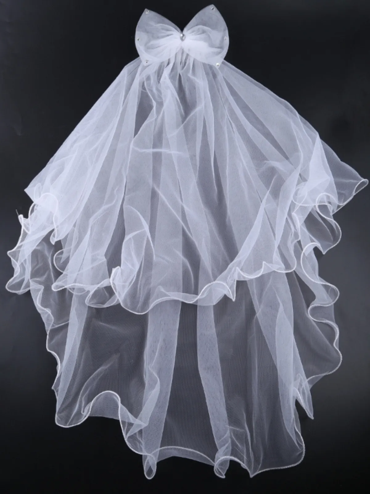 A Delicate Day Mesh Bowed Veil Clip