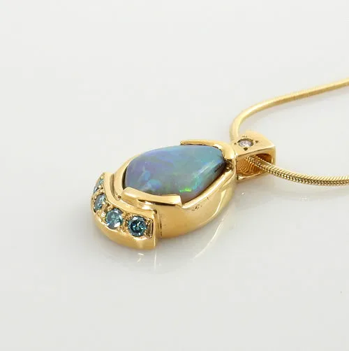 Beautiful Opal Diamond 14kt Gold Pendant