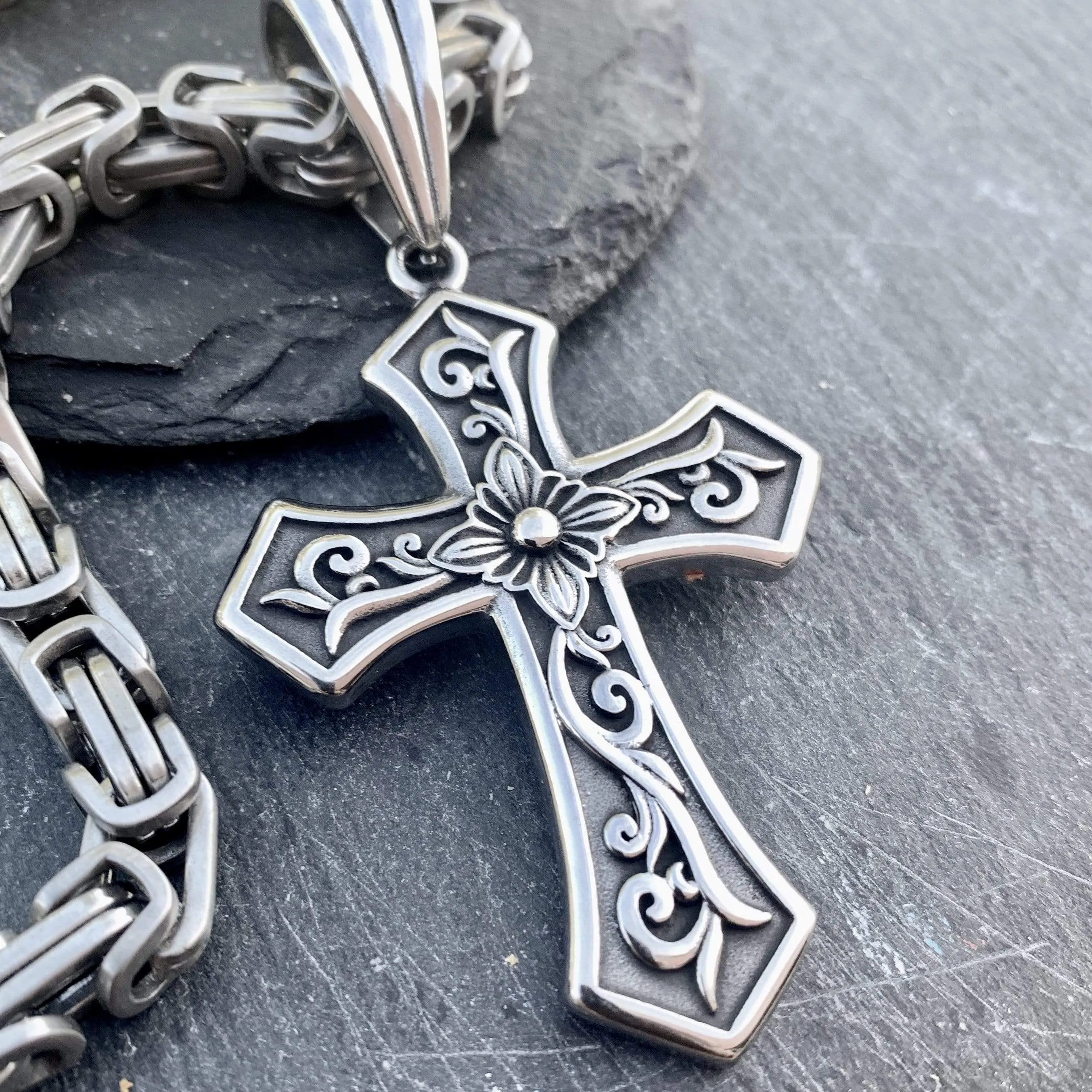 Cross - Scrollwork Cross Pendant - Necklace (692)