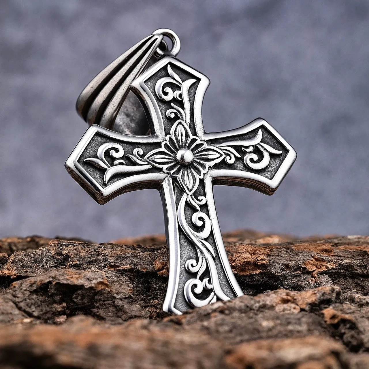 Cross - Scrollwork Cross Pendant - Necklace (692)