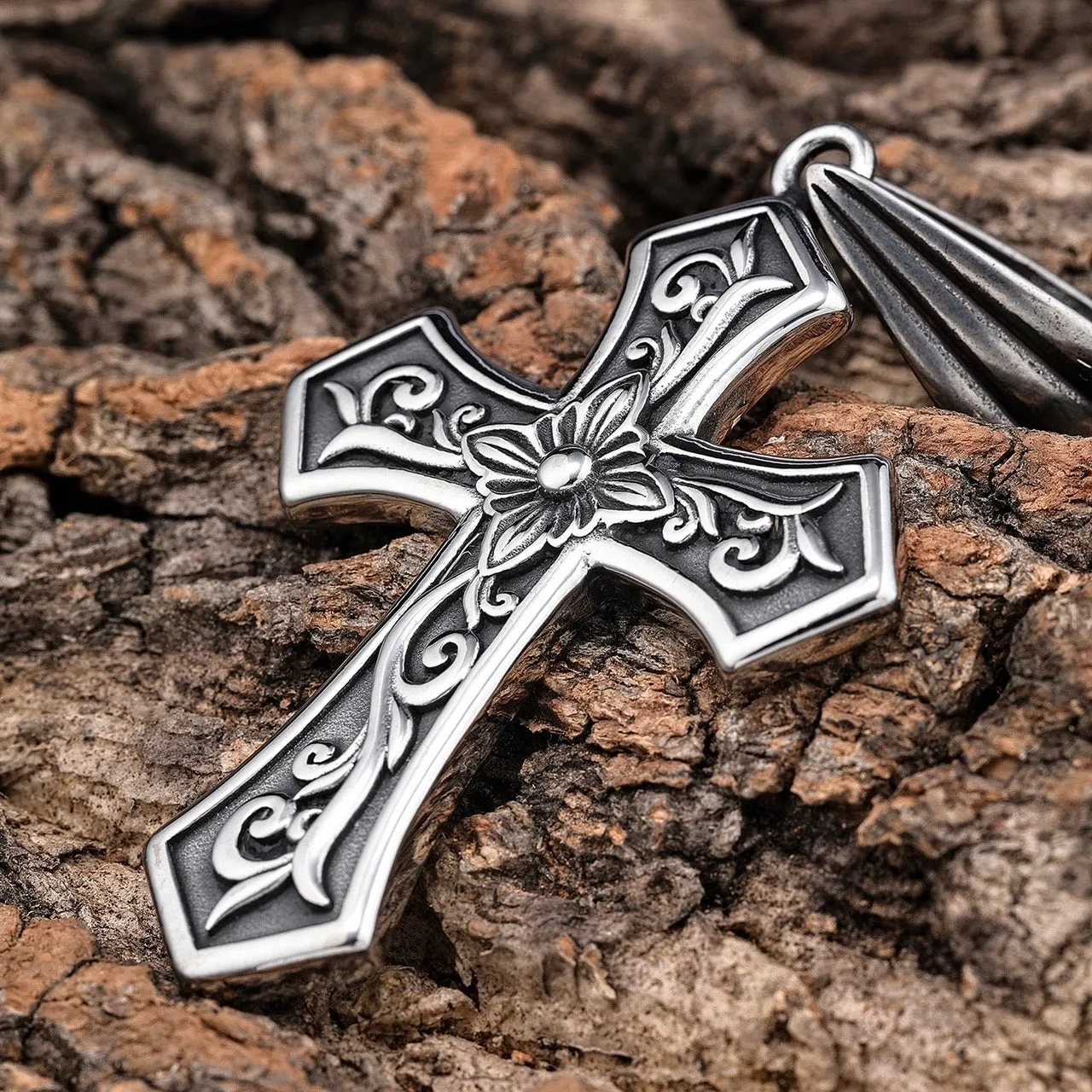 Cross - Scrollwork Cross Pendant - Necklace (692)