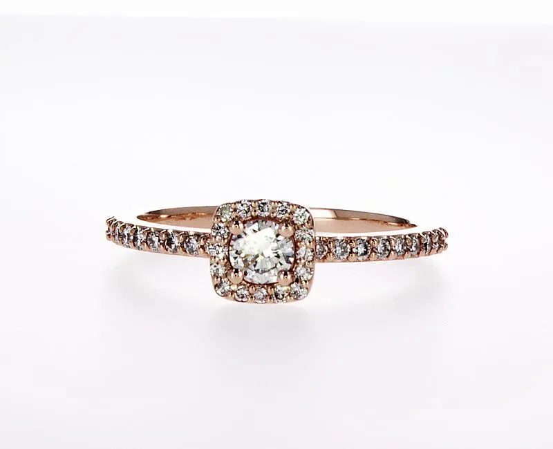 Jennifer Halo Diamond Ring  (0.45Ctw)