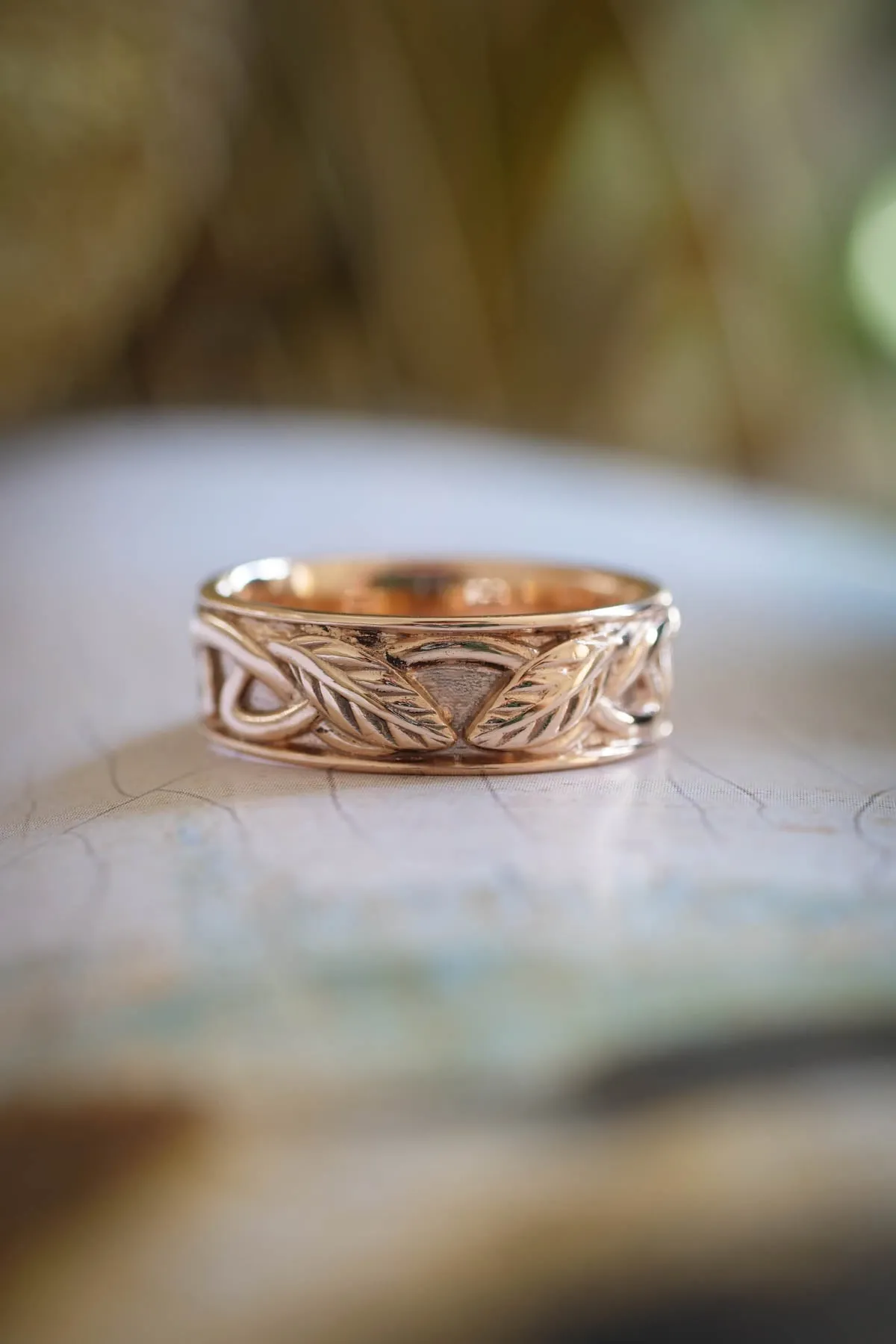 Mens Celtic knot wedding band, Irish inspired ring