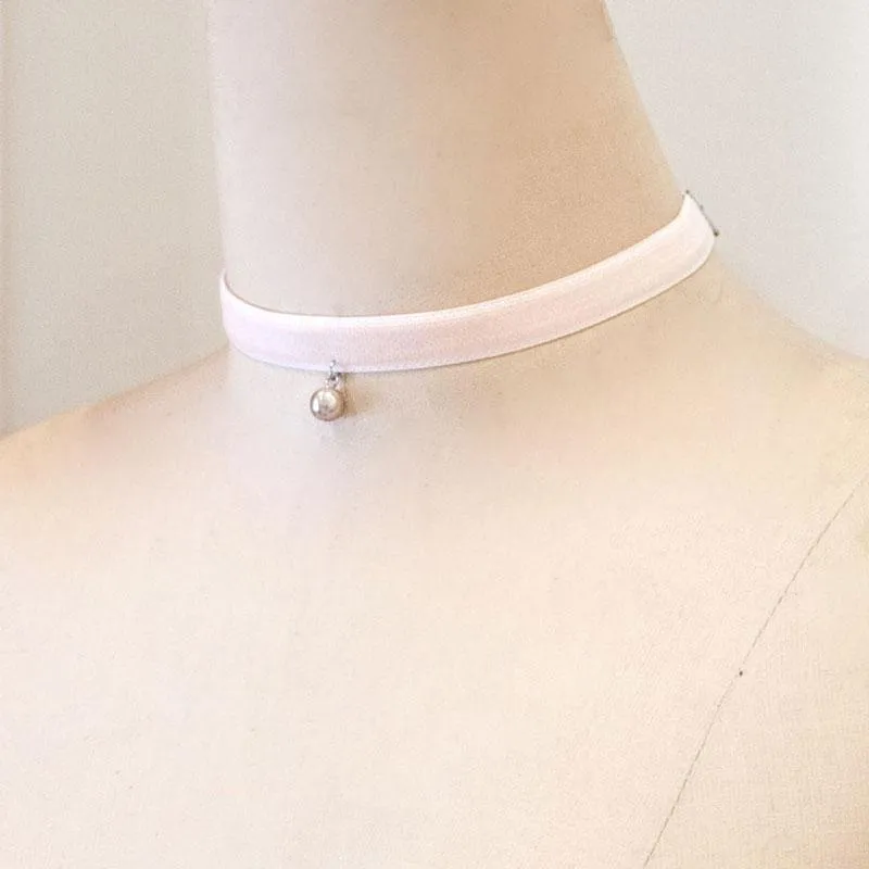 ROXINE pink velvet and pearl choker