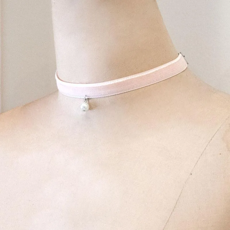 ROXINE pink velvet and pearl choker