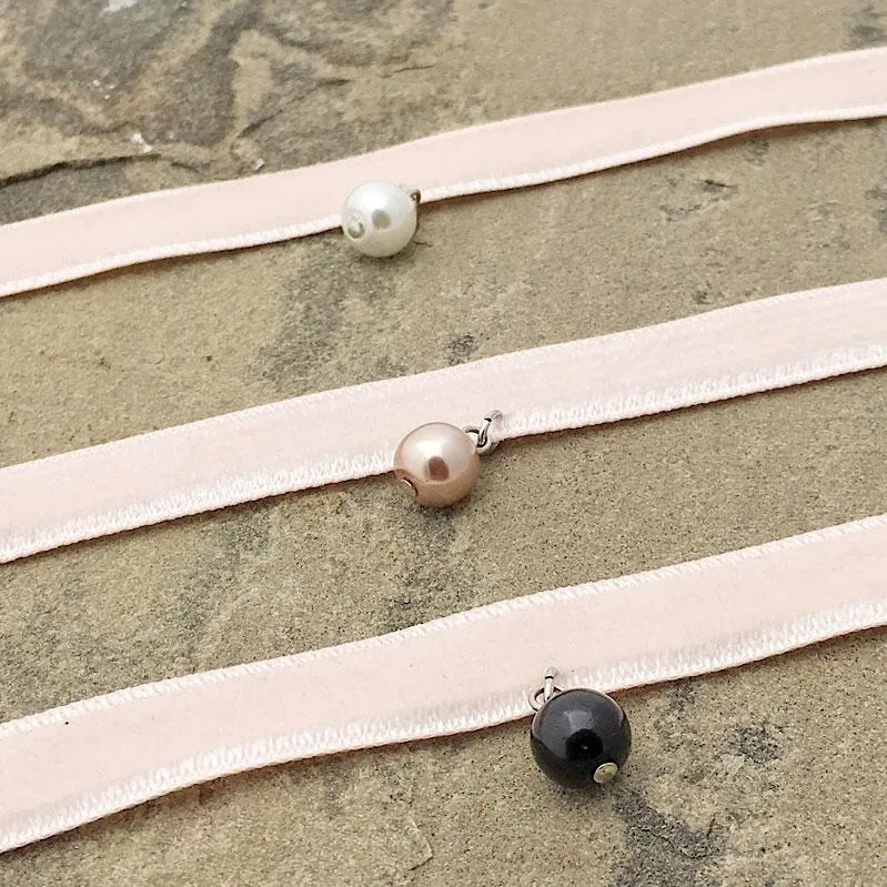 ROXINE pink velvet and pearl choker