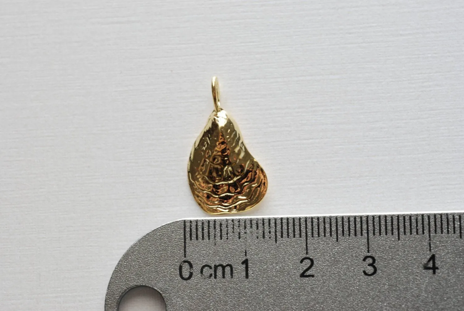 Shiny Vermeil Wholesale Gold Oyster Shell Charm- 18k gold over 925 sterling silver sea shell charm, vermeil sea shell, sea shell charm, sea shell, 129