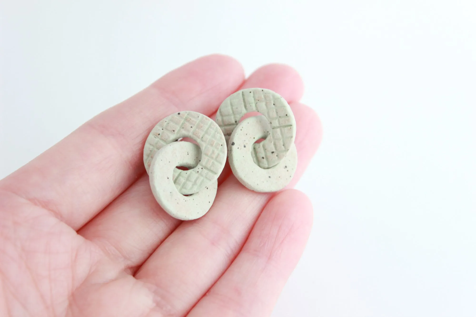 Small Grid Round Link Earrings