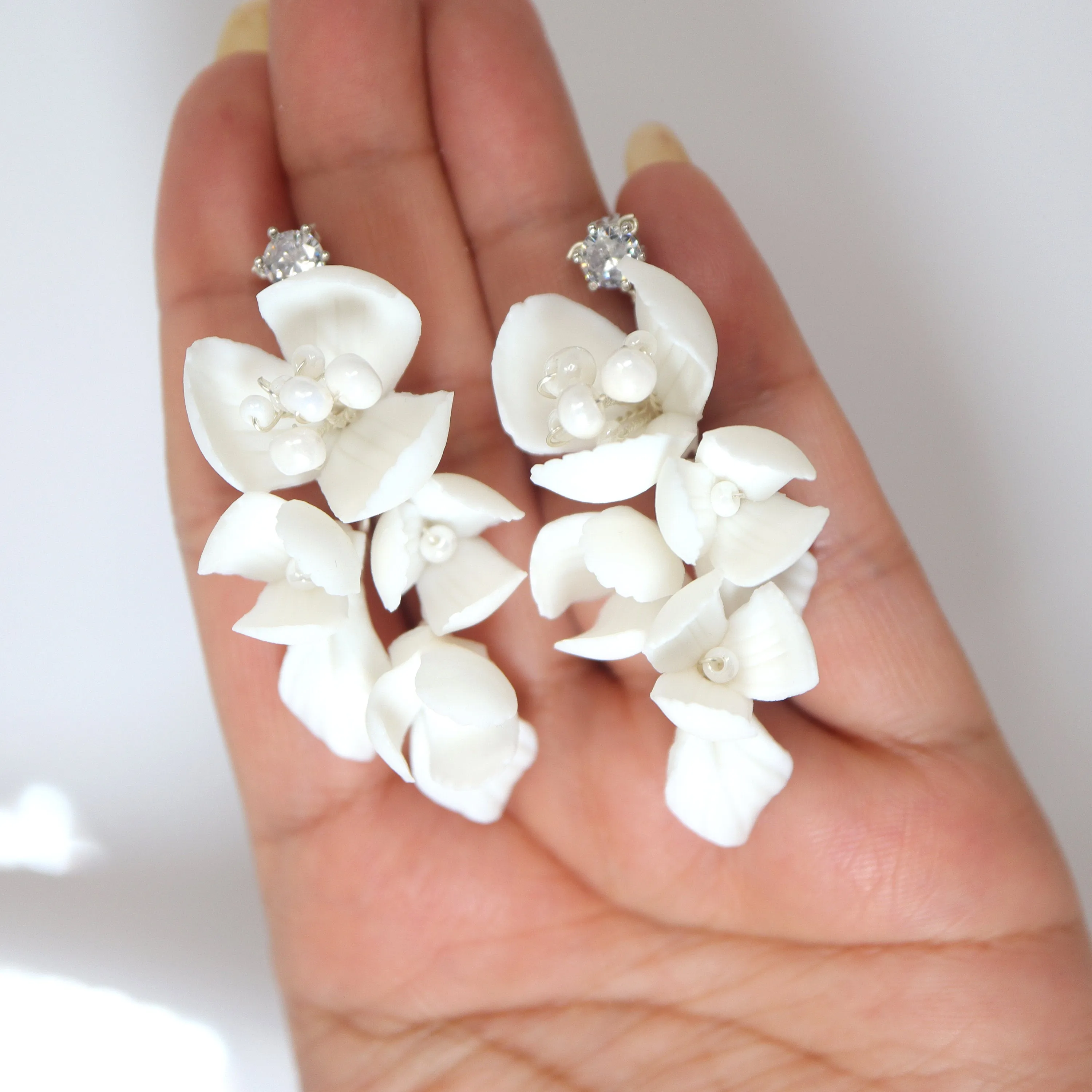 Swarovski Charming Porcelain Ceramic White Flower Pearl and Leaves Earring Sparkling Crystal Bridal Earrings Statement Earrings Cz