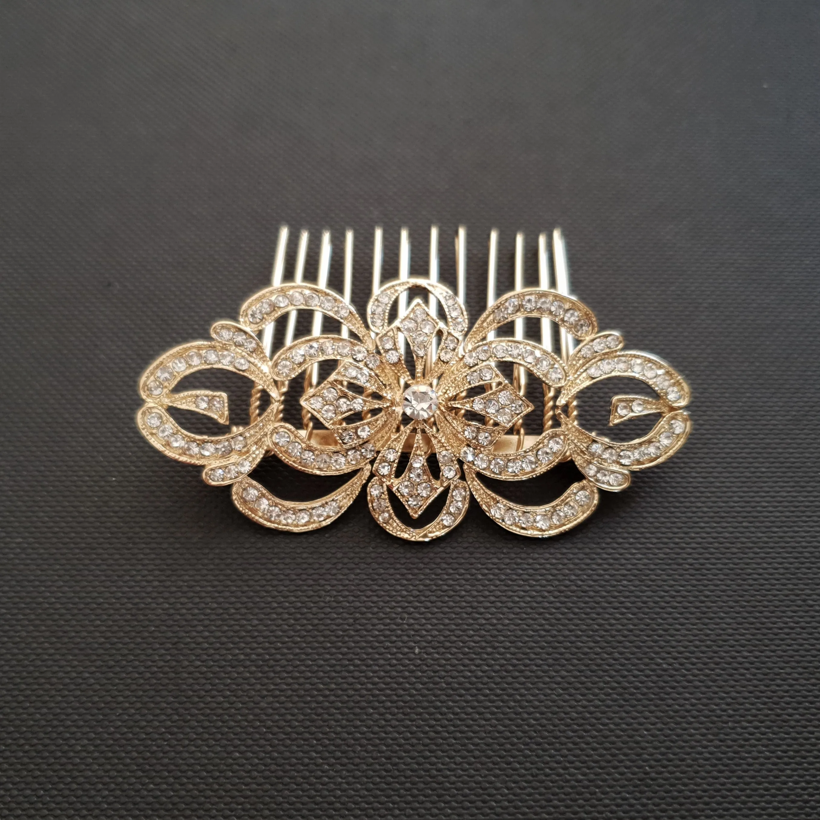 Vintage Hair Comb for Weddings in Gold-Blythe